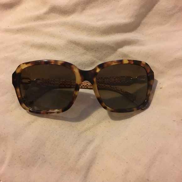 Coach sunglasses - Picture 2 of 5